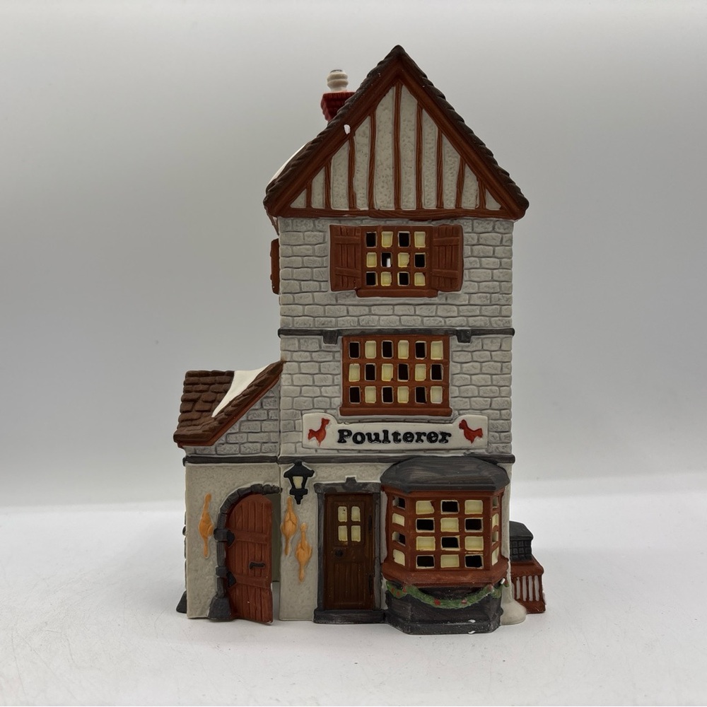 Department 56 1988 Vintage HVC Dickens Village Series Poulterer 5926-9 Retired